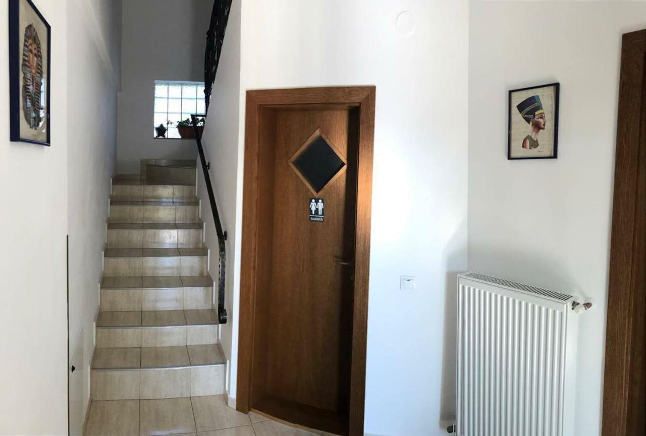 Vilman House Hotel Risnov Bagian luar foto